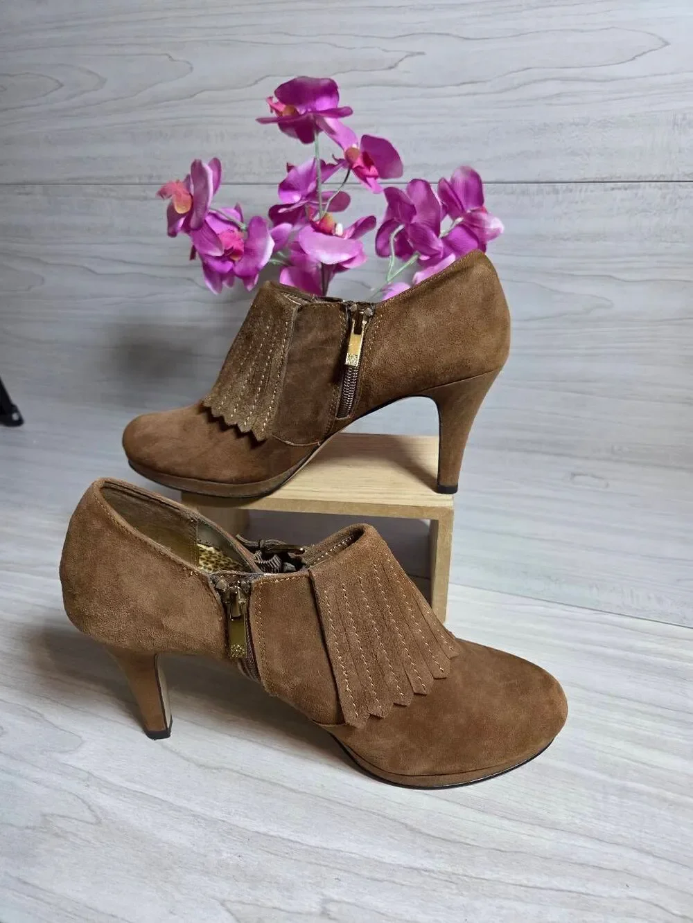 AK Anne Klein Warren Suede Fringe Buckle Heeled Ankle Booties Brown 9M
